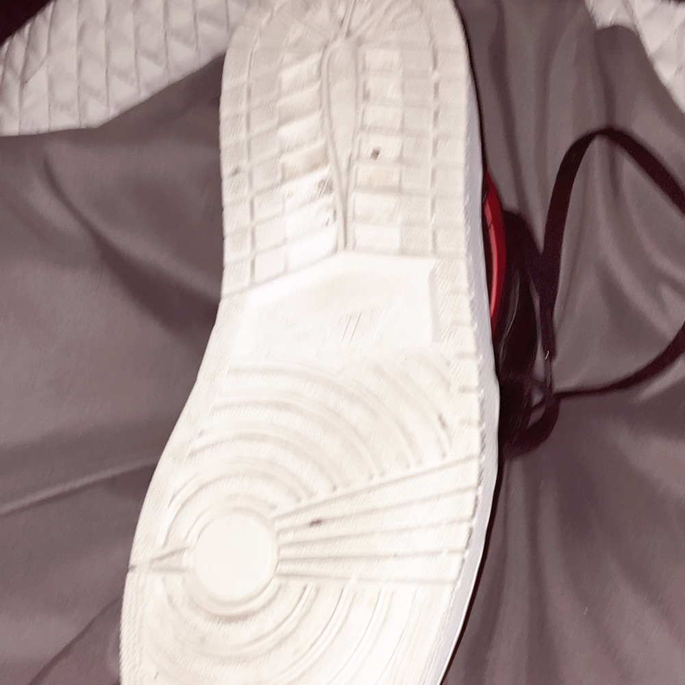 Air Jordan 1 only worn twice indoors